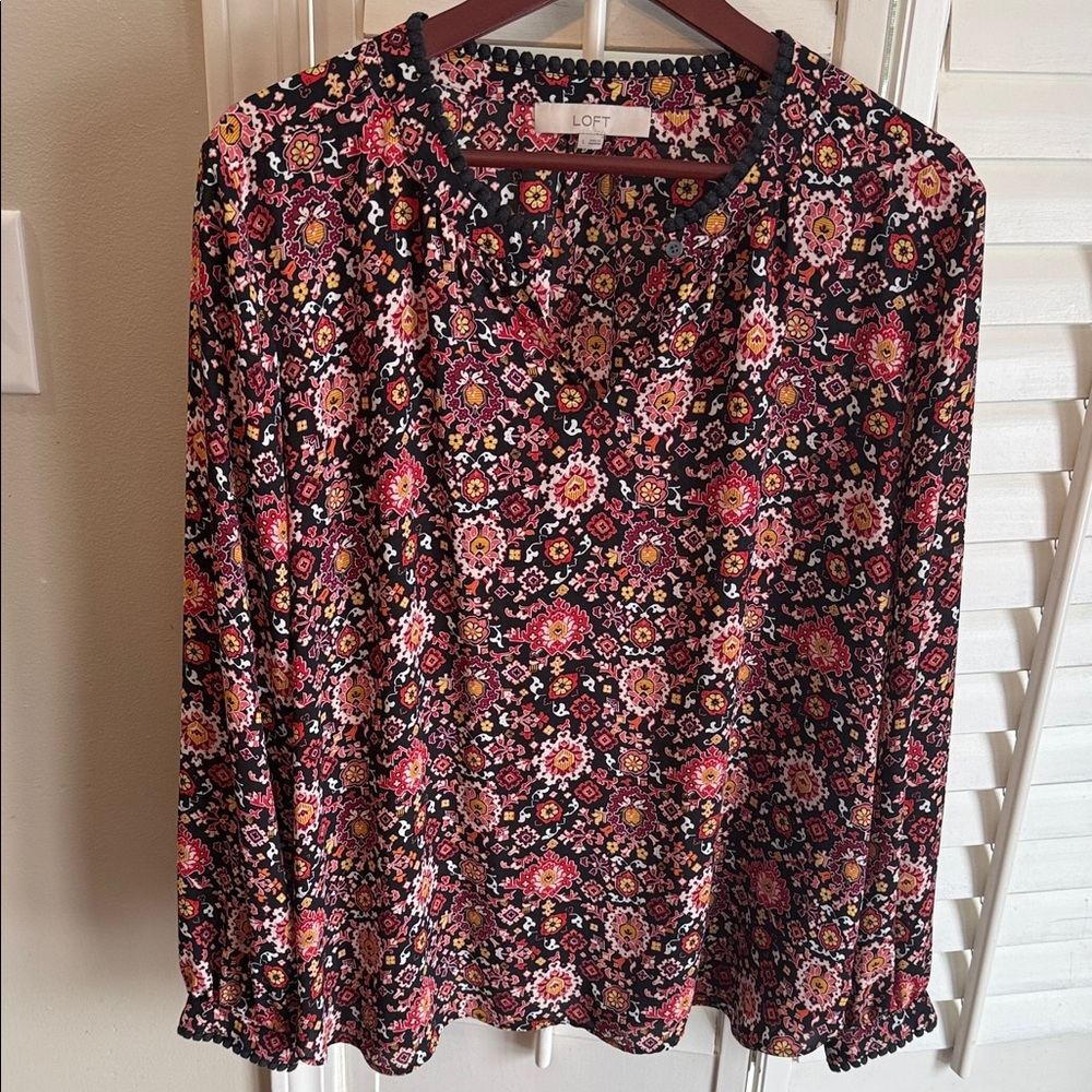 LOFT Multicolor Patterned Top, Size L - Picture 3 of 8